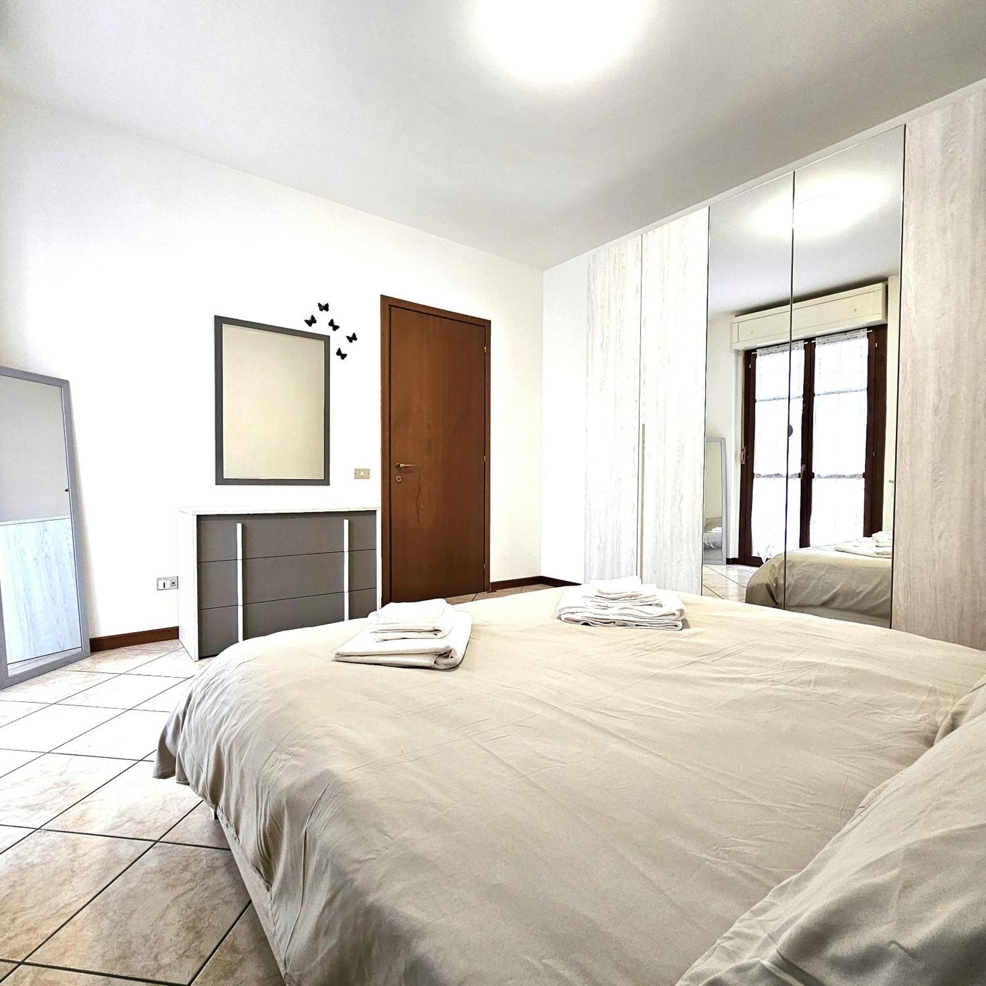 Appartamento Moderno Gallarate Eksteriør billede